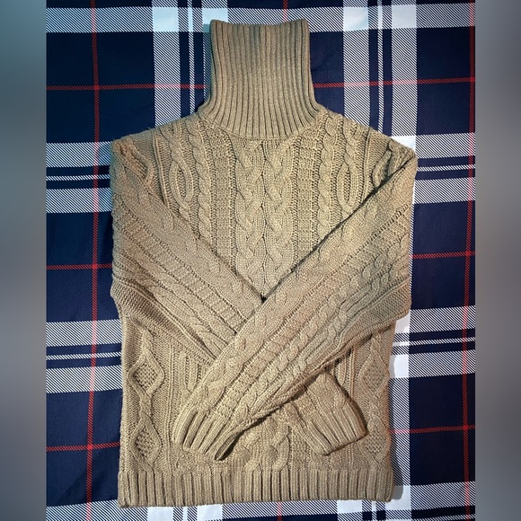 Double Woven Hand made Turtle neck Beige sweater (Unisex) - Picture 3 of 5